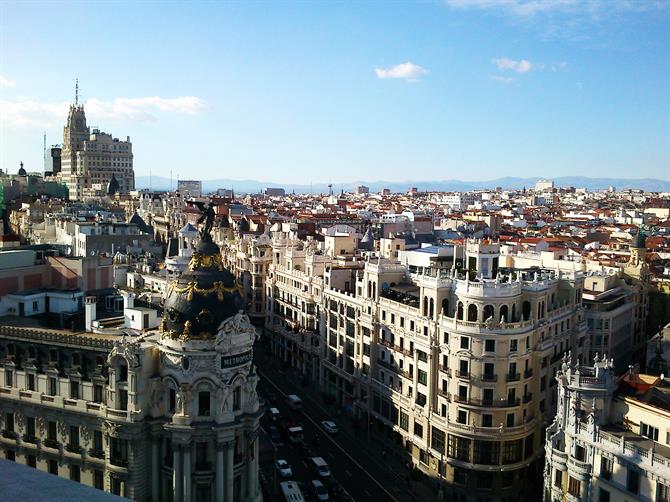 Blick von der Dachterrasse der Kultureinrichtung Bellas Artes, Madrid