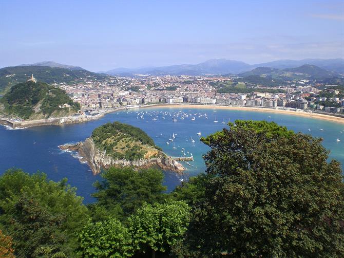 San Sebastian zicht vanaf Igueldo berg