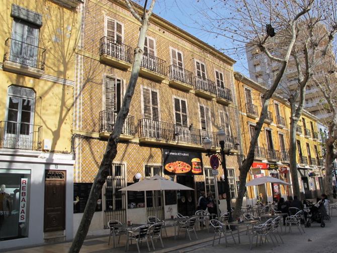 Comericio in Calle Marques de Campo, Denia