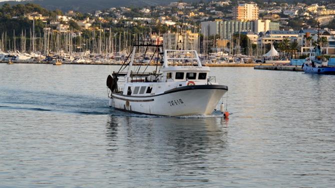 Bateau de pêcheurs à Denia, Alicante - Costa Blanca (Espagne)