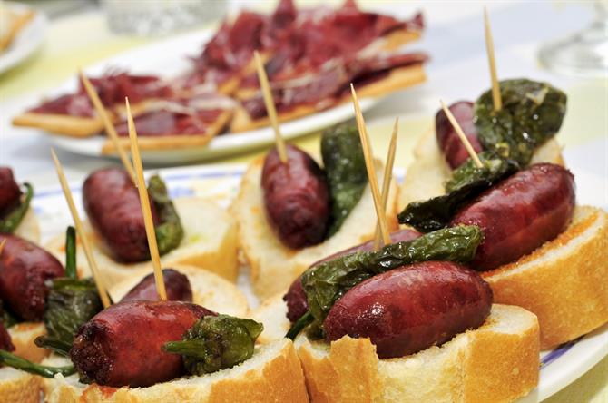 Pintxos - canapés bascos