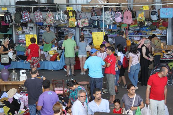 Shopping nel mercato Els Encants Vell