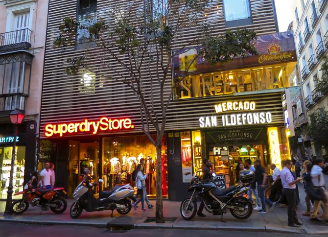 Mercado San Ildefonso, Calle Fuencarral, Malasaña, Madrid