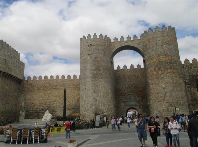La Puerta del Alcázar