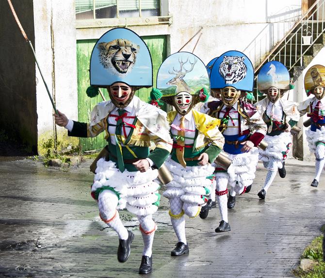 Los peliqueiros fra karnevallet i Laza, Galicien