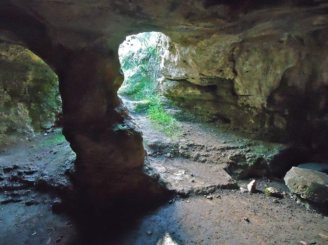 natural cave carved in the rocks, Torre d'en Galmés