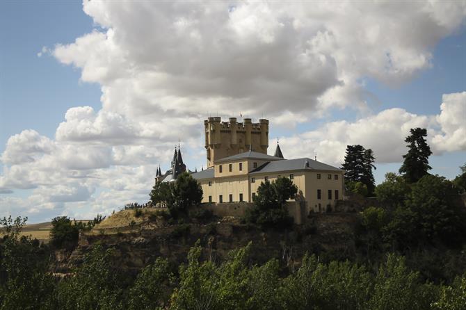 Zicht op de Torre de Juan van het Alcázar paleis
