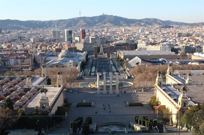 Vistas de la ciudad desde la azotea del Museo Nacional de Arte de Catalunya
