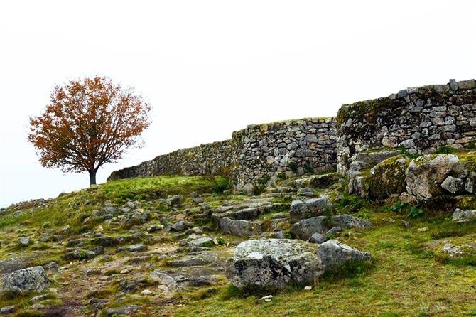 Den indre forsvarsmur, Castro de San Cibrao de Las