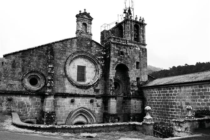 Fasaden på kyrkan San Clodio