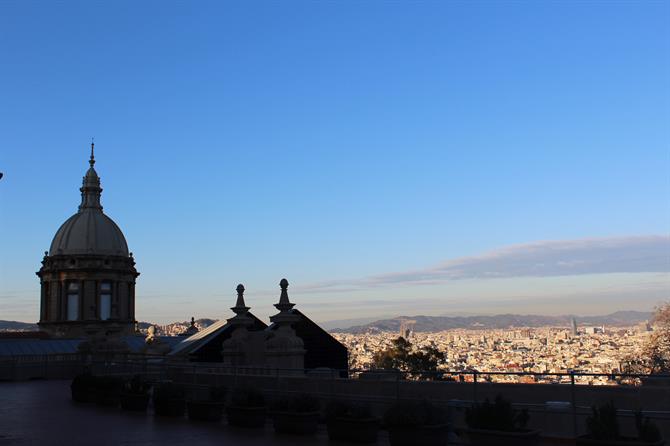 Vistas de Barcelona desde el Museo Nacional de Arte de Cataluña