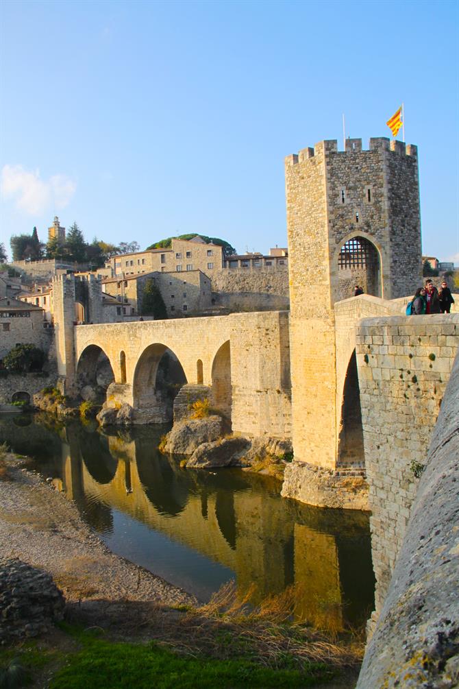 Ponte di Besalu