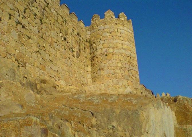 Avila, mury średniowieczne
