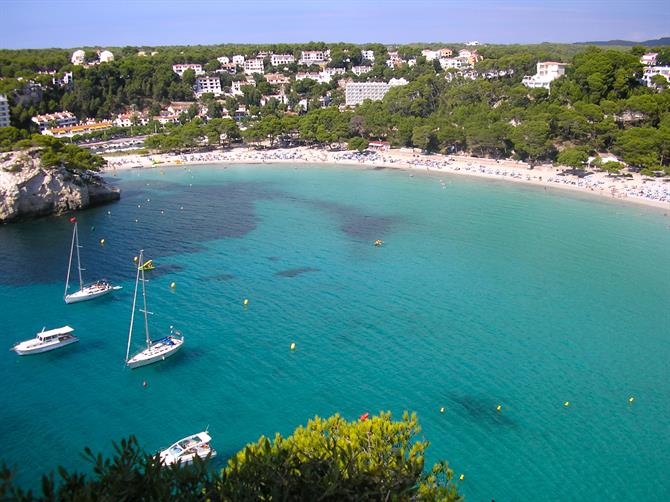 Cala Galdana vom Aussichtspunkt Sa Punta aus gesehen, Menorca