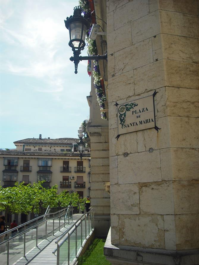 Rathaus an der Plaza Santa María in Jaen
