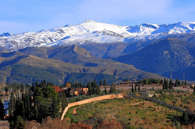 Sierra Nevada und Alhambra in Granada