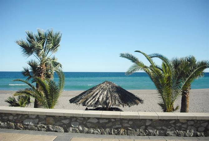 Paseo Maritimo langs la Playa de las Ventanicas, Mojácar