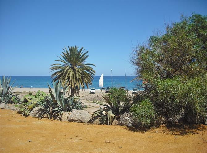 Sailing at Playa Vista de los Angeles, Mojácar Playa