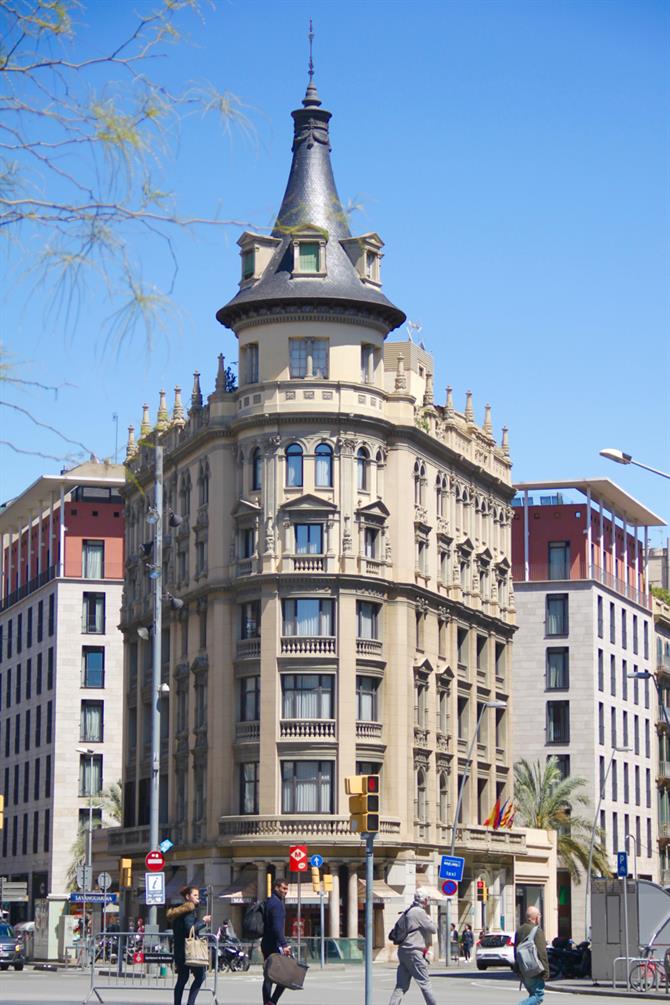 building Eixample Esquerra