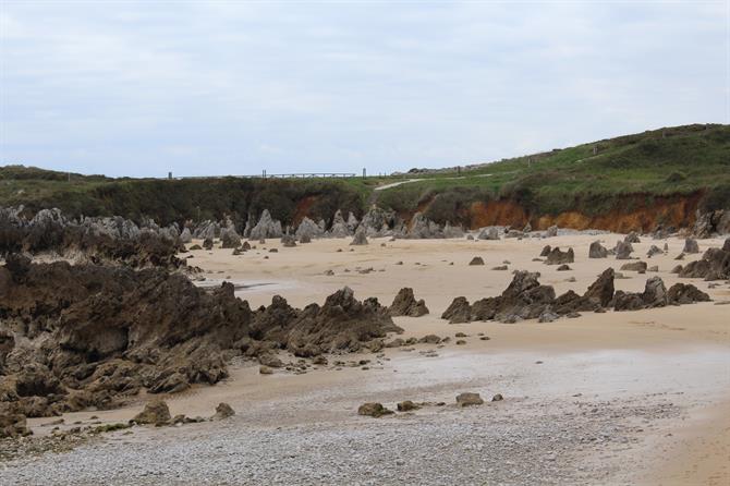 Die Steine an der Playa del Toró 