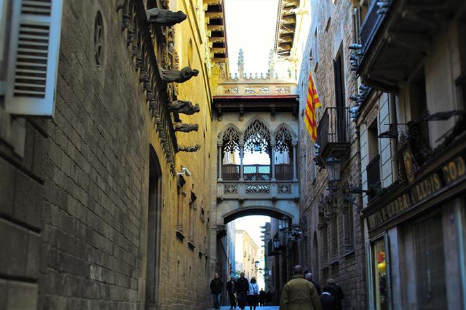 Via del centro storico di Barcellona