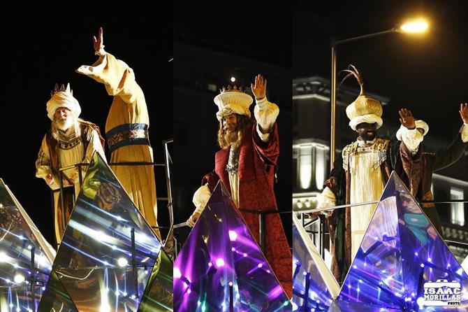 Cabalgata de Reyes - opptog med De hellige tre konger