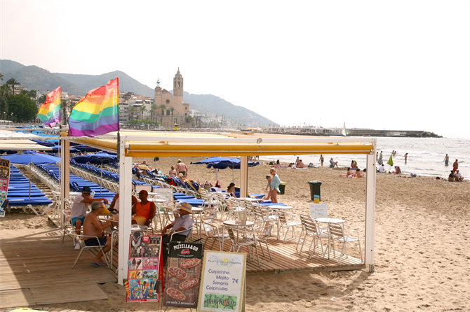 Fra stranden Platja de la Ribera i Sitges