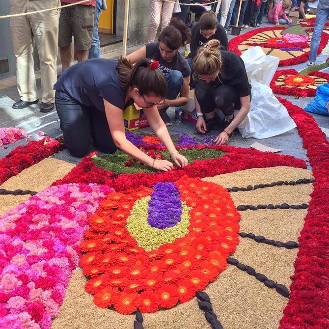 Corpus Christi, tapis de leurs, Sitges - Catalogne (Espagne)