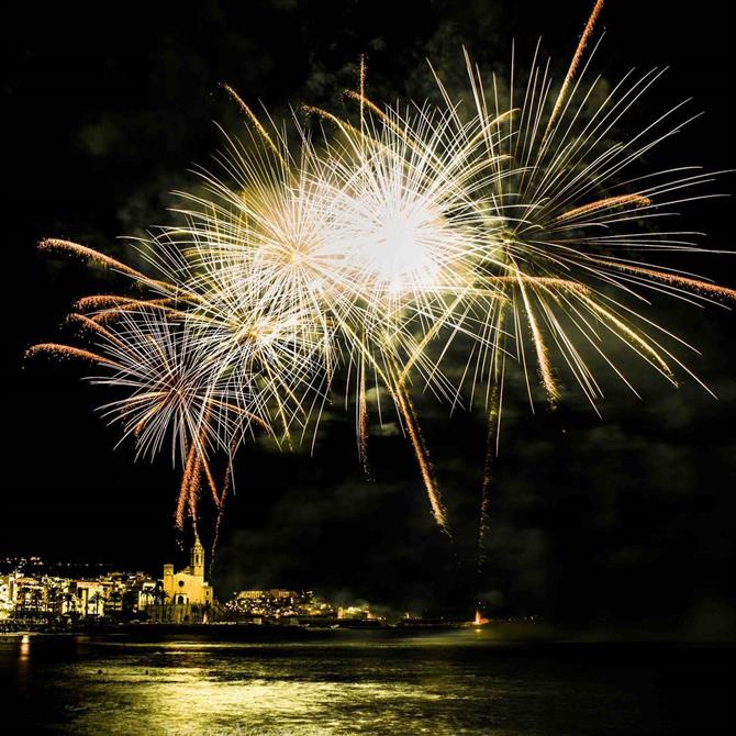 Feux d'artifices à Sitges - Catalogne (Espagne)