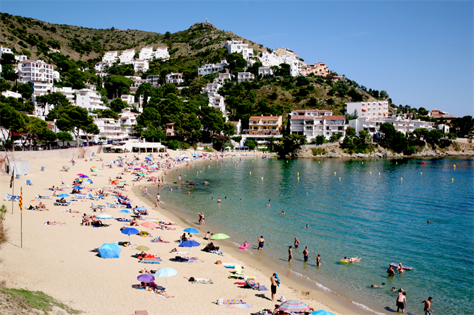 Plaża Canyelles Petites, Roses na Costa Brava