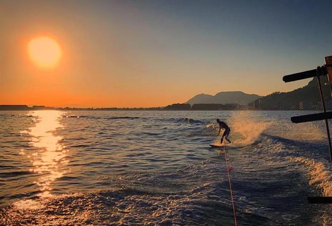 Wakeboarden um die Medes Inseln