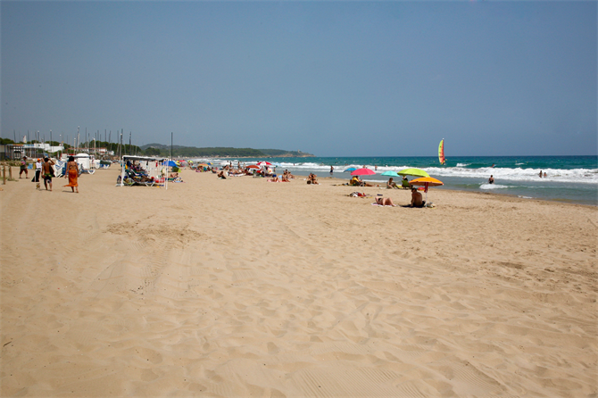 Playa Larga, Tarragona