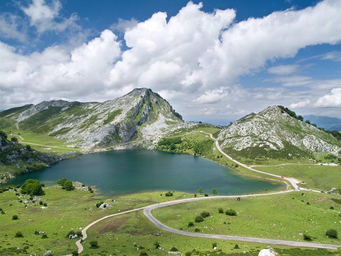 Asturias - Covadongasjøen - Picos de Europa