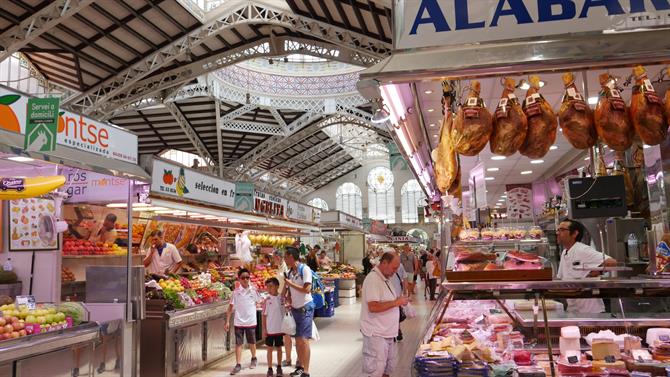 Prosciutto e prodotti locali - Mercato centrale Valencia