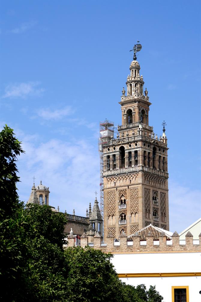 Klokketårnet La Giralda i Sevilla