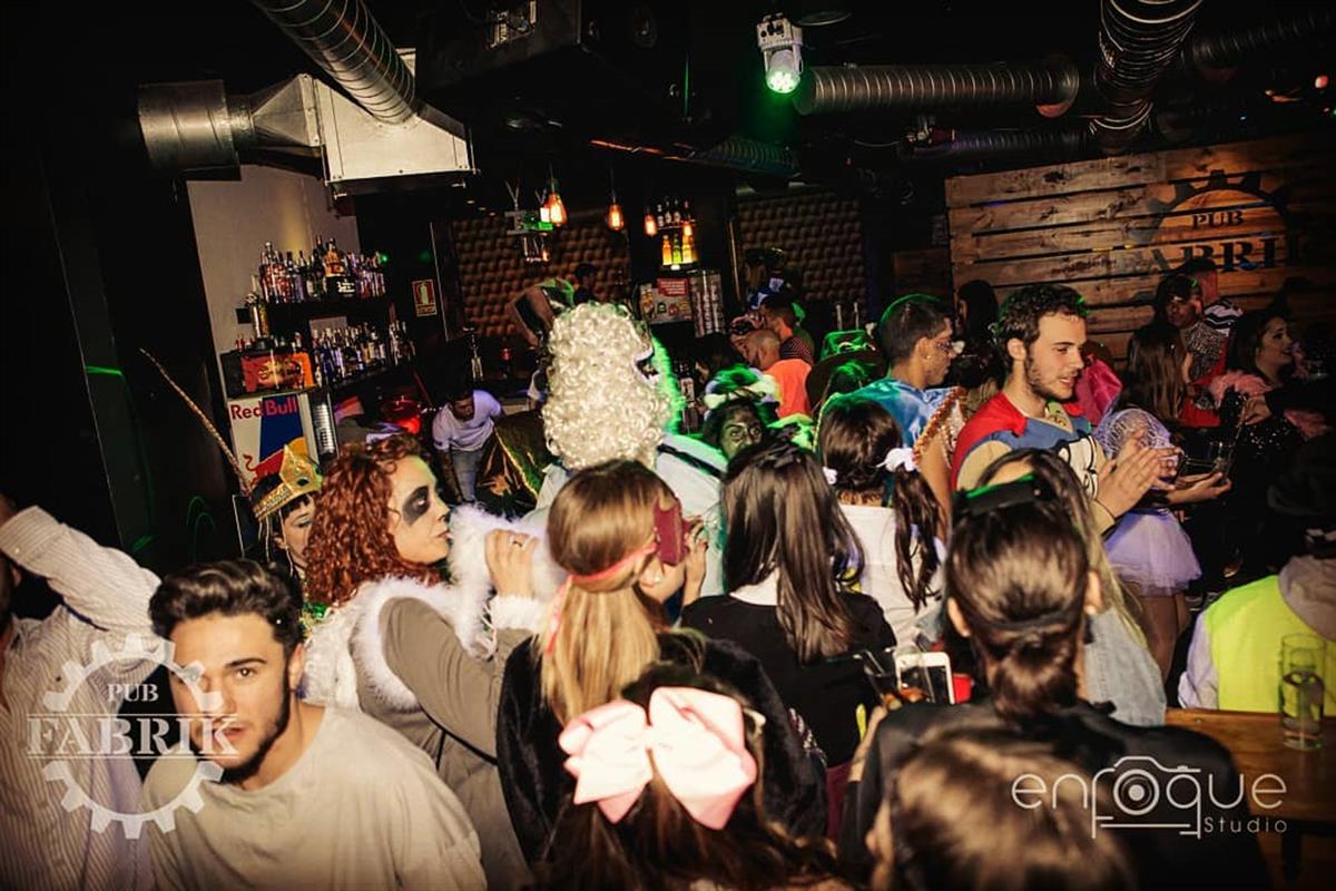 Nerja Nightlife Bars Clubs Live Music Gay Friendly Bars