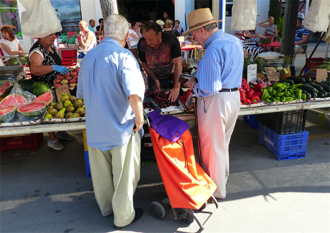 Mercado de frutas y verduras en Altea