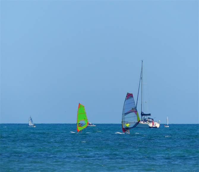 Windsurfing à Playa Lisa, Santa Pola - Costa Blanca (Espagne)