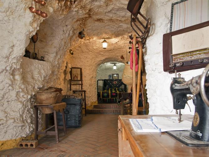 Granada - Sacromonte cave house