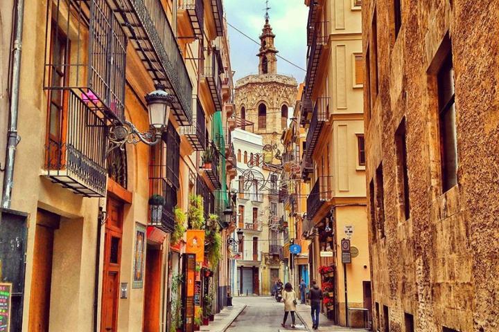 Valencia City Travel Guide Video Reviews Must see Places