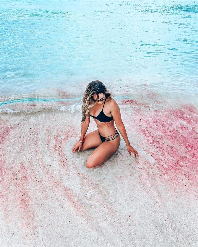 La sabbia rosa della psiaggia di Ses Illetes, Formentera