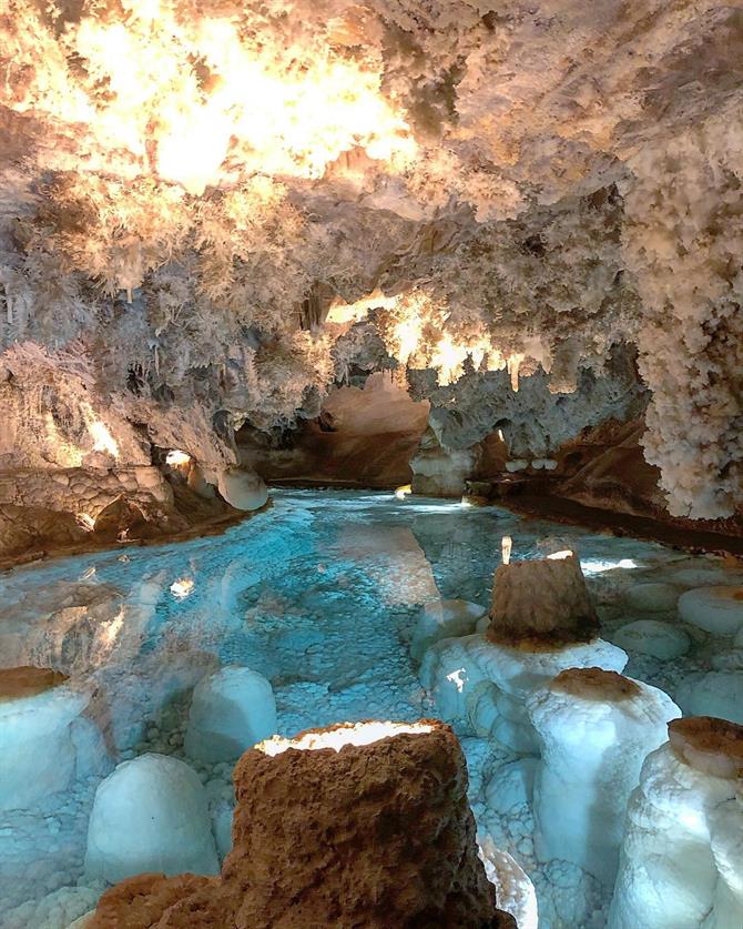 A chamber at La Gruta de las Maravillas Grotto in Huelva