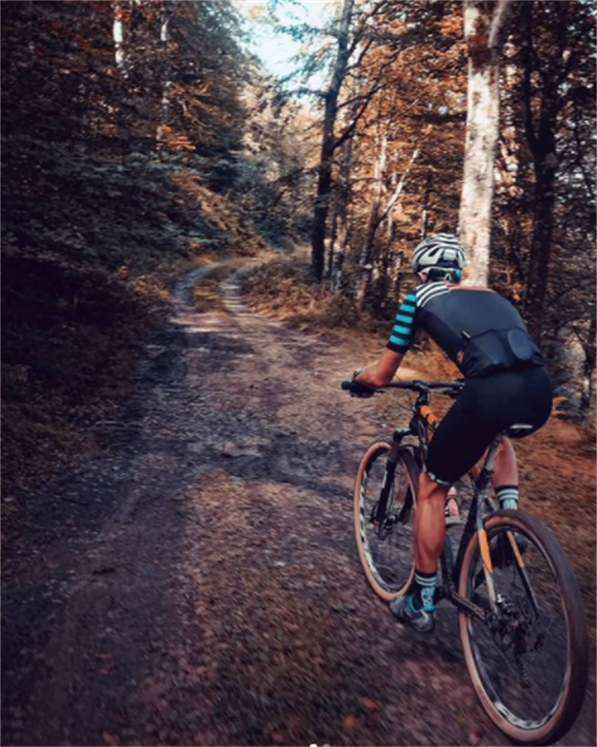 A vélo sur les montagnes basques