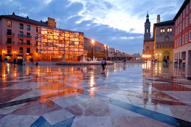 Zaragoza, Plaza del Pilar