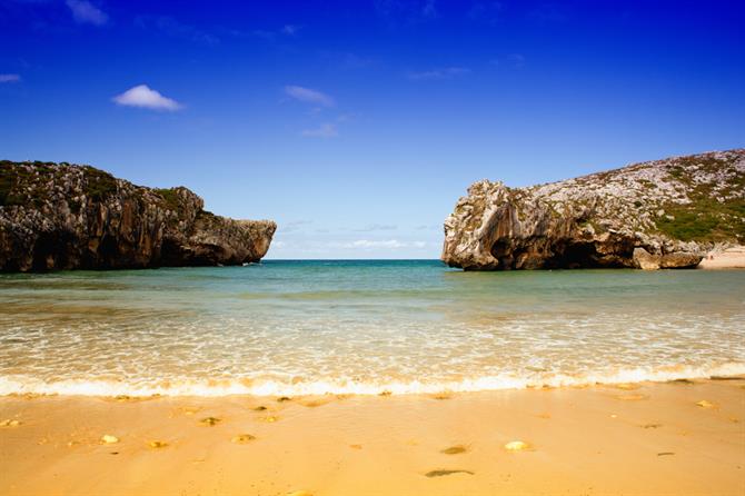 Cuevas del Mar, Nueva de Llanes, Asturie