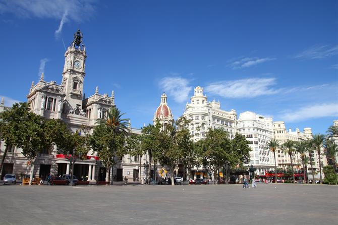 Valencia - square and city hall