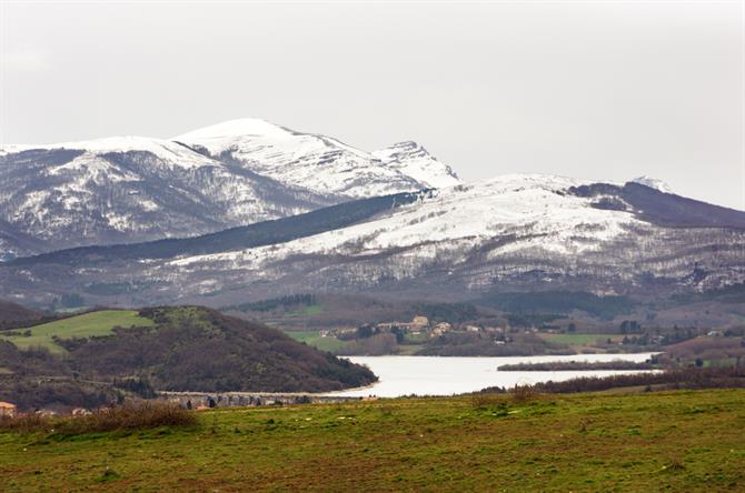 Gorbea natural park with Zadorra reservoir