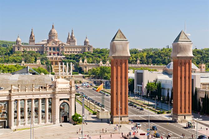 Det Spanske Torg i Barcelona og Det Nasjonale Palass