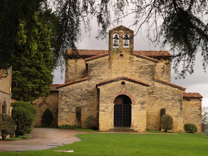 Santullano, San Julian de los Prados, Oviedo, Asturias