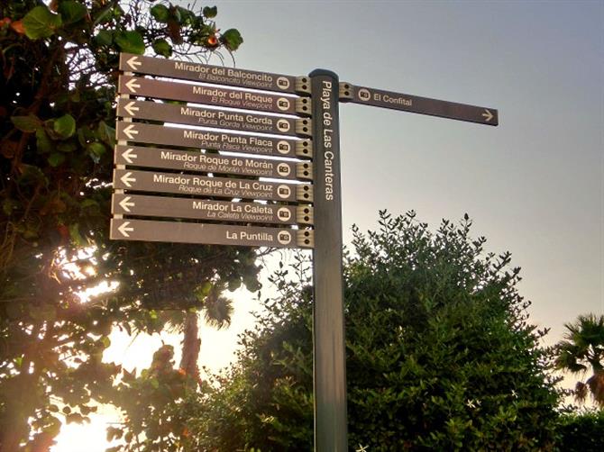 El Confital signpost